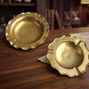 Cendrier de bureau rond en laiton vintage avec bord festonné, décoration d'intérieur - Product Image 2