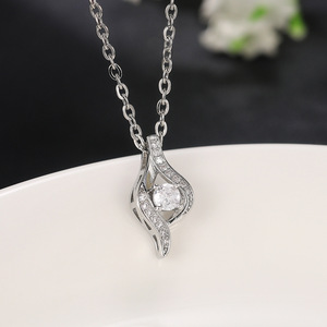 Collana con Ciondolo a Cuore Multicolore per Donne, Elegante Catena per Clavicola, Gioiello di Moda Quotidiana - Product Image 2