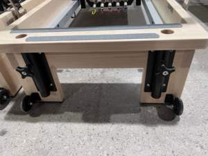 Camas de Entrenamiento de Yoga con Resortes de Alta Calidad, Listas para Enviar, Fabricadas en China, Máquina de Pilates Reformer de Madera - Product Image 2