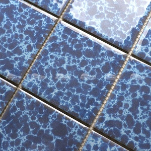 Phật sơn nhà Máy Giá 4x4 inch 97x97mm lượn sóng bề mặt tráng men hồ bơi khảm gốm gạch màu xanh hỗn hợp cho khách sạn biệt thự dự án - Product Image 5