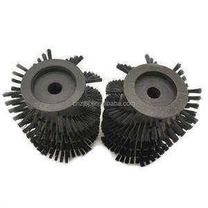 Brosse de <span class=keywords><strong>nettoyage</strong></span> industrielle pour <span class=keywords><strong>gazon</strong></span> artificiel, <span class=keywords><strong>rouleau</strong></span> balayeur OEM pour le <span class=keywords><strong>nettoyage</strong></span> des jardins, des terrains de golf et des allées - Product Image 6