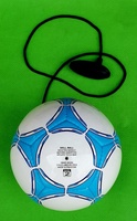 PRIDO SKILL BALL-32 Yüksek Kaliteli Futbol Antrenman Topu, İpli ve Saplı, Logolu Tasarım, Düşük Hava Tutuculu, Boyut 2