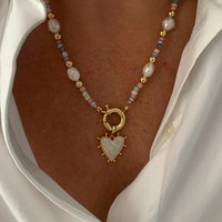Collier SongYi Daisy Love Bohème en Acier Inoxydable avec Pendentif Coquillage et Perle d'Eau Douce Baroque, Chaîne à Perles Cœur Pêche