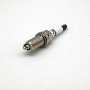 Bougies d'allumage en iridium platine de haute qualité 1884111051 pour modèles <span class=keywords><strong>Suzuki</strong></span> K20hr-u11, accessoires pour moteur à essence - Product Image 3