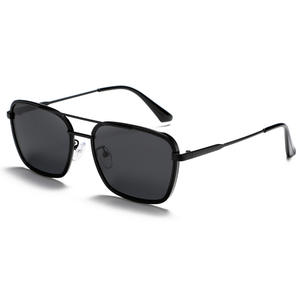 แว่นกันแดด TR Metals สีดำ ยูนิเซ็กซ์ เลนส์โพลาไรซ์ TAC ป้องกันรังสียูวี 400 รุ่นที่ 3 สำหรับกิจกรรมกลางแจ้ง ขี่จักรยาน ขับรถ แฟชั่น - Product Image 1