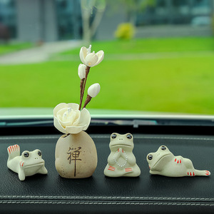 Adorno de Cerámica con Forma de Rana para Coche, con Florero y Difusor de Aroma Zen, para Decoración Interior de Automóviles, Estilo Lindo, Perfume Unisex - Product Image 4