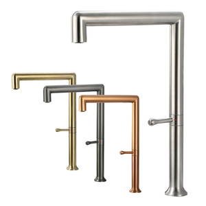Robinet de cuisine cascade poli en acier inoxydable à montage sur plan, mitigeur monocommande pour évier - Product Image 1