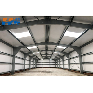 Progetti di Stalle per Cavalli, Strutture in Acciaio per Maneggi, Stalle e Campi Sportivi Coperti - Product Image 1