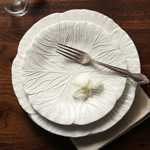 Assiette de présentation en céramique gaufrée, plat irrégulier blanc Steak pâtes Dessert dîner plateau de service plateau mariage Restaurant vaisselle - Product Image 1