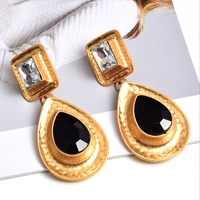 Nouveau Style Fine Strass Or Métal Dangle Boucles D'oreilles Mode Tendance Pendentif Accessoires pour Femmes