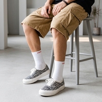 Chaussettes blanches pour hommes en coton éponge, antibactériennes, respirantes, co-marquées, décontractées, athlétiques, chaussettes de sport ODM
