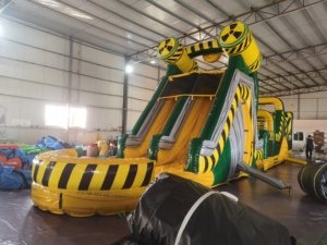 Carrera de obstáculos inflable comercial con tema tóxico con piscina Wipeout inflable 5K <span class=keywords><strong>Run</strong></span> Sport Game para adultos - Product Image 3