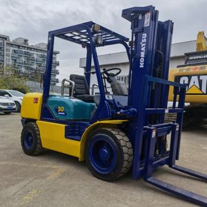 Chariot élévateur Komatsu FD30T d'occasion, modèle 2012, moteur diesel, garantie 1 an, faible nombre d'heures de fonctionnement, hauteur de levage 3500 mm, origine Japon - Product Image 6