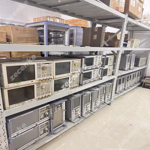 중고 Agilent / HP 8714ES RF 네트워크 분석기 300kHz-3GHz - Product Image 5