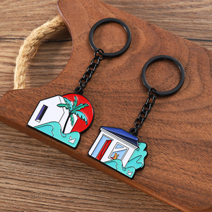 Porte-clés en métal émaillé coloré personnalisé en forme de maison avec logo - Product Image 5