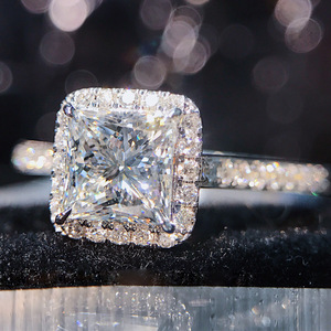Elegante Anello Classico in Rame per Matrimonio e Fidanzamento, Anello Scintillante a Forma di Cuore per Donne, Regalo per Feste, Gioiello - Product Image 1