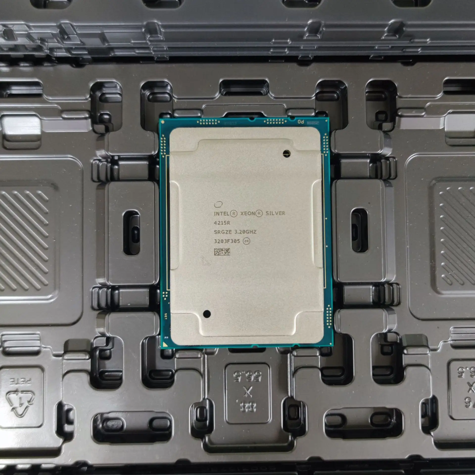 Новый в наличии процессор Huawei Intel Xeon Silver 4215R 8 ядер 11 Мб 3,20 ГГц серверный процессор