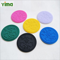 Patchs en caoutchouc PVC 3D personnalisés avec logo privé, motifs cœur et fleur pour vêtements et chapeaux