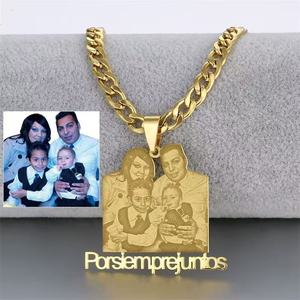 Collier avec pendentif <span class=keywords><strong>photo</strong></span> gravé personnalisé Qiuhan ODM/OEM, or 18 carats, bijoux avec breloque <span class=keywords><strong>photo</strong></span> personnalisée, cadeau pour femme et famille - Product Image 6