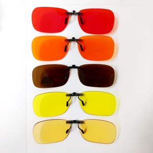 <span class=keywords><strong>Clip</strong></span> per <span class=keywords><strong>Occhiali</strong></span> <span class=keywords><strong>da</strong></span> Sole Polarizzati con Protezione UV400, <span class=keywords><strong>Clip</strong></span> Anti Luce Blu per <span class=keywords><strong>Occhiali</strong></span> <span class=keywords><strong>da</strong></span> <span class=keywords><strong>Vista</strong></span>, <span class=keywords><strong>Clip</strong></span> per Visione Notturna per la Guida - Product Image 4