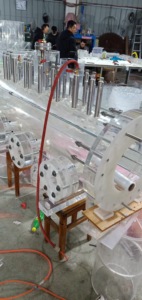 Bouchons d'extrémité de <span class=keywords><strong>tube</strong></span> en PMMA acrylique sur mesure usinés CNC / coulés, services de perçage, taraudage, découpe et moulage, faible MOQ - Product Image 2