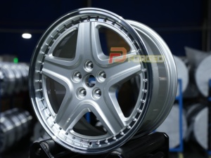 Jantes en alliage monobloc forgées sur mesure pour <span class=keywords><strong>Ferrari</strong></span> 360 575M 296 GTB 458 F12 488 296 F8 ROMA F355 348 Purosangue SF90 Portofino 812 - Product Image 6