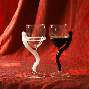Verres à vin de couleur claire classique rétro luxe à la mode personnalisés verres à champagne gobelet en verre à vin au design créatif - Product Image 5