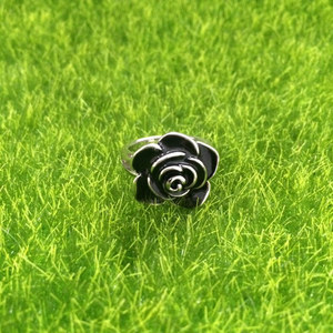 Anello Vintage a Forma di Rosa per Donne, Accessorio Minimalista alla Moda per Dito Indice, Regalo - Product Image 2