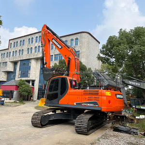 Excavadora Doosan de segunda mano con excelentes componentes originales del núcleo del motor a la venta; DOOSAN, de segunda mano, modelo de excavadora, con base de motor, original, a la venta; DOOSAN, de segunda mano, con el número de piezas en la parte superior - Product Image 4