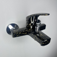 Robinets de bain et de douche en plastique Raccords de salle de bain de haute qualité Robinet mitigeur de douche Robinet de douche Robinet de bain