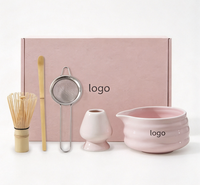 Ensemble d'accessoires pour matcha japonais, MOQ 20 pièces, fouet à matcha rose, bol à matcha, support en céramique pour fouet, kit de cérémonie fait main, personnalisable