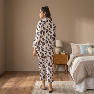 Ensemble de pyjama en coton à imprimé floral, col rabattu, manches trois quarts, coupe ample, respirant, tissé, tenue décontractée pour femmes - Product Image 4