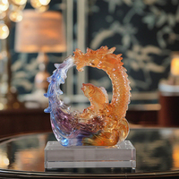 Cadeau d'affaires en cristal de Liuli, sculpture Feng Shui de carpe sautant sur le portail du dragon
