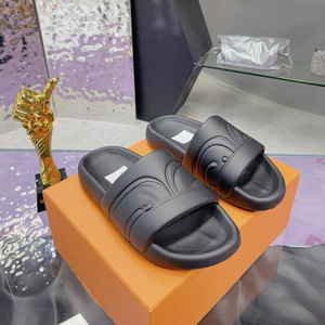 2025 Trending Luxury Designer Home <b>Slippers</b> Unisex High Quality Casual Sandals Wholesale Fashionable Luxury Home <b>Slippers</b> - Product Image 2