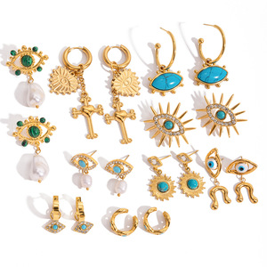 Boucles d'oreilles Evil Eye en acier inoxydable doré, design géométrique en forme de croix, serti clos, bijoux tendance pour femmes - Product Image 5