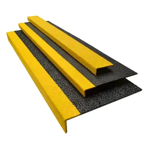 Escalera antideslizante industrial Narices de escalera de seguridad FRP con carborundo amarillo o negro