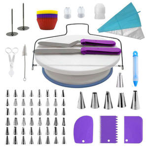 Ensemble d'outils professionnels de décoration de gâteaux avec racloirs en acier poli et supports rotatifs à grande vitesse pour le glaçage - Product Image 4