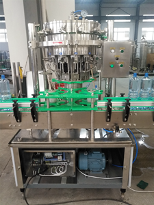 <span class=keywords><strong>Machine</strong></span> de remplissage automatique de boissons DCGF pour bière et eau gazeuse 380V/220V Haute capacité 1000-2000BPH Contrôle PLC à écran tactile - Product Image 4