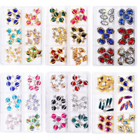 Décorations d'ongles 3D vintage en gros : Breloques mixtes style Saturne, Serpent et Strass en grappe
