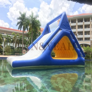 Juego flotante al aire libre, tobogán triangular <span class=keywords><strong>de</strong></span> agua flotante inflable, Parque Acuático flotante, tobogán acuático para <span class=keywords><strong>mar</strong></span> abierto - Product Image 1
