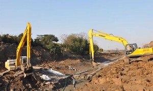 รถขุดตีนตะขาบขนาดใหญ่ 20 ตัน เครื่องยนต์ยันมาร์ ระบบไฮดรอลิกเต็มรูปแบบ พร้อมมอเตอร์และปั๊ม รับประกัน 1 ปี รุ่น LC225 - Product Image 6