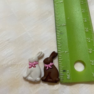 Lapin en <span class=keywords><strong>chocolat</strong></span> miniature en acrylique <span class=keywords><strong>de</strong></span> Pâques, friandises <span class=keywords><strong>de</strong></span> Pâques festives, cadeaux personnalisés <span class=keywords><strong>de</strong></span> Pâques, friandises <span class=keywords><strong>de</strong></span> lapin blanc et bordeaux - Product Image 6