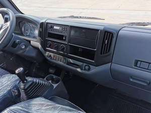 CAMION LÉGER À ESSENCE FOTON 3 TONNES AVEC CABINE SIMPLE ET CORPS DE CARGAISON PLUS DE 4.2M - Product Image 4