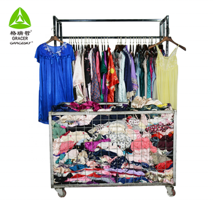 Venta al por mayor directa de fábrica: Ropa y <span class=keywords><strong>zapatos</strong></span> de segunda mano de verano en pacas, pedido mínimo 45 kg, suministro del Reino Unido. - Product Image 6