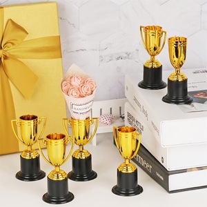 Match de ligue de football personnalisé <span class=keywords><strong>Mini</strong></span> trophée <span class=keywords><strong>du</strong></span> championnat d'Europe <span class=keywords><strong>Coupe</strong></span> promotionnelle Trophée de la Ligue des champions en alliage de zinc métallique - Product Image 1