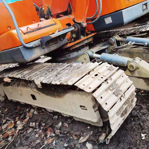 รถขุดมือสอง DOOSAN DH80 คุณภาพสูง 8 ตัน ระบบไฮดรอลิกแข็งแกร่ง ทาสีใหม่ เหมาะสำหรับงานดิน - Product Image 5