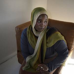 Venta caliente Nuevo Popular Polka Dot Estilo Étnico Poliéster Hijab Australiano Mujeres Musulmanas Color a juego Moda Hijab En Jersey - Product Image 2