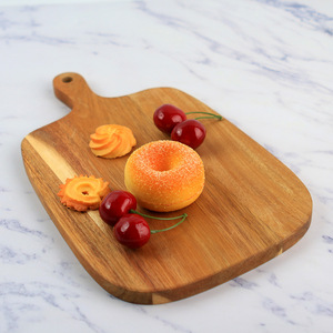Mini planche à découper en bois d'acacia 20x33x1.8cm avec poignée pour la cuisine, pour couper les fruits et le pain - Product Image 4