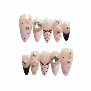 Unghie finte rosa in pizzo con decorazioni a diamante per una manicure veloce e temporanea - Product Image 2