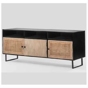 Meuble de divertissement en bois massif, fabriqué avec maestrie, avec des motifs sculptés uniques et un rangement fonctionnel pour le salon - Product Image 1